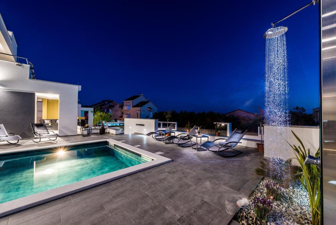 Villa Magnifica Apartments With Pool Novalja Ngoại thất bức ảnh