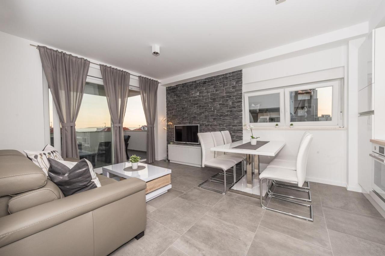 Villa Magnifica Apartments With Pool Novalja Ngoại thất bức ảnh