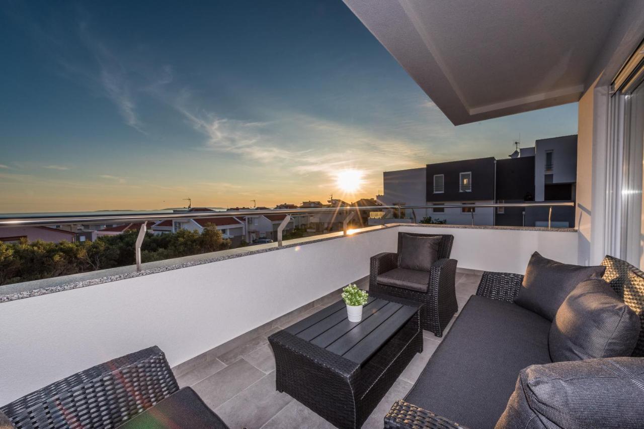Villa Magnifica Apartments With Pool Novalja Ngoại thất bức ảnh