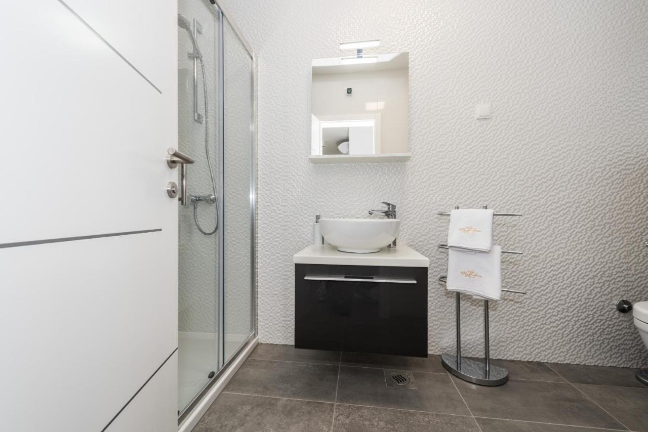 Villa Magnifica Apartments With Pool Novalja Ngoại thất bức ảnh