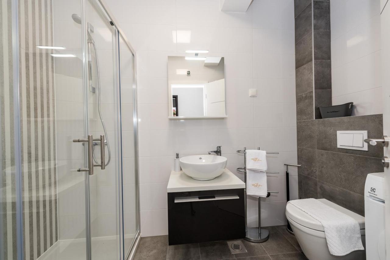 Villa Magnifica Apartments With Pool Novalja Ngoại thất bức ảnh